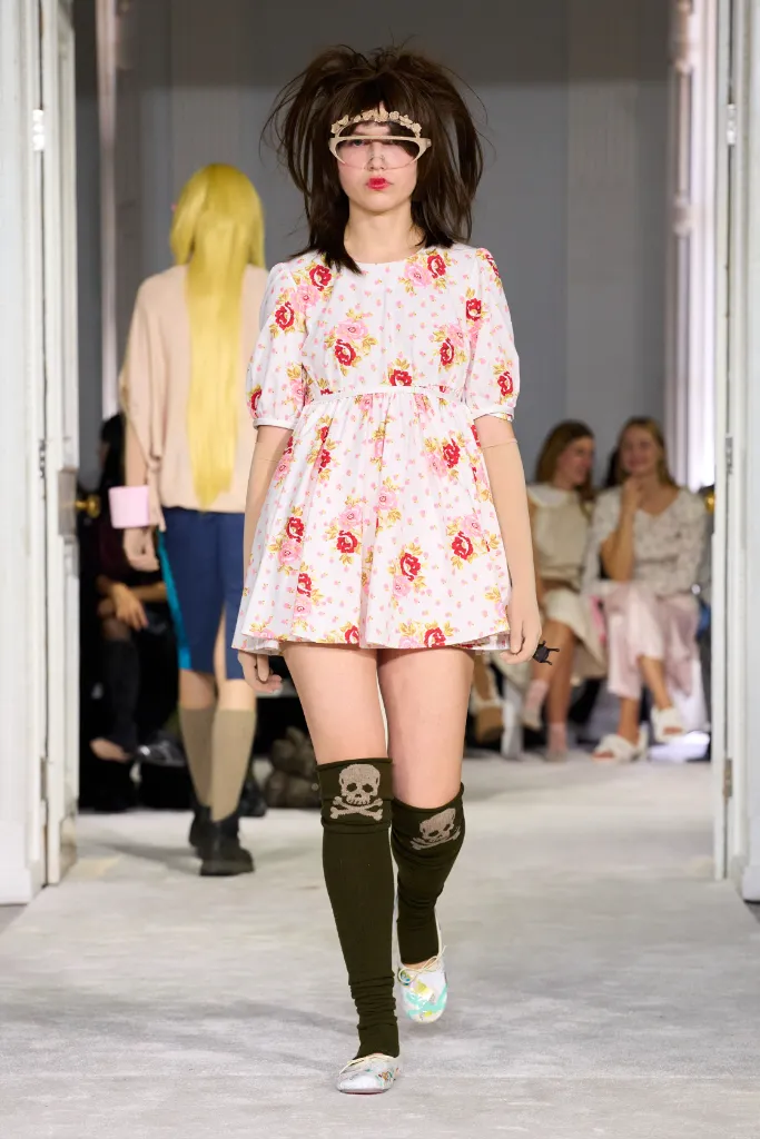 Ashley Williams 26SS005